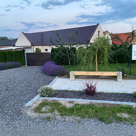 Ölyv Apartman Fertőrákos Kültér fotó