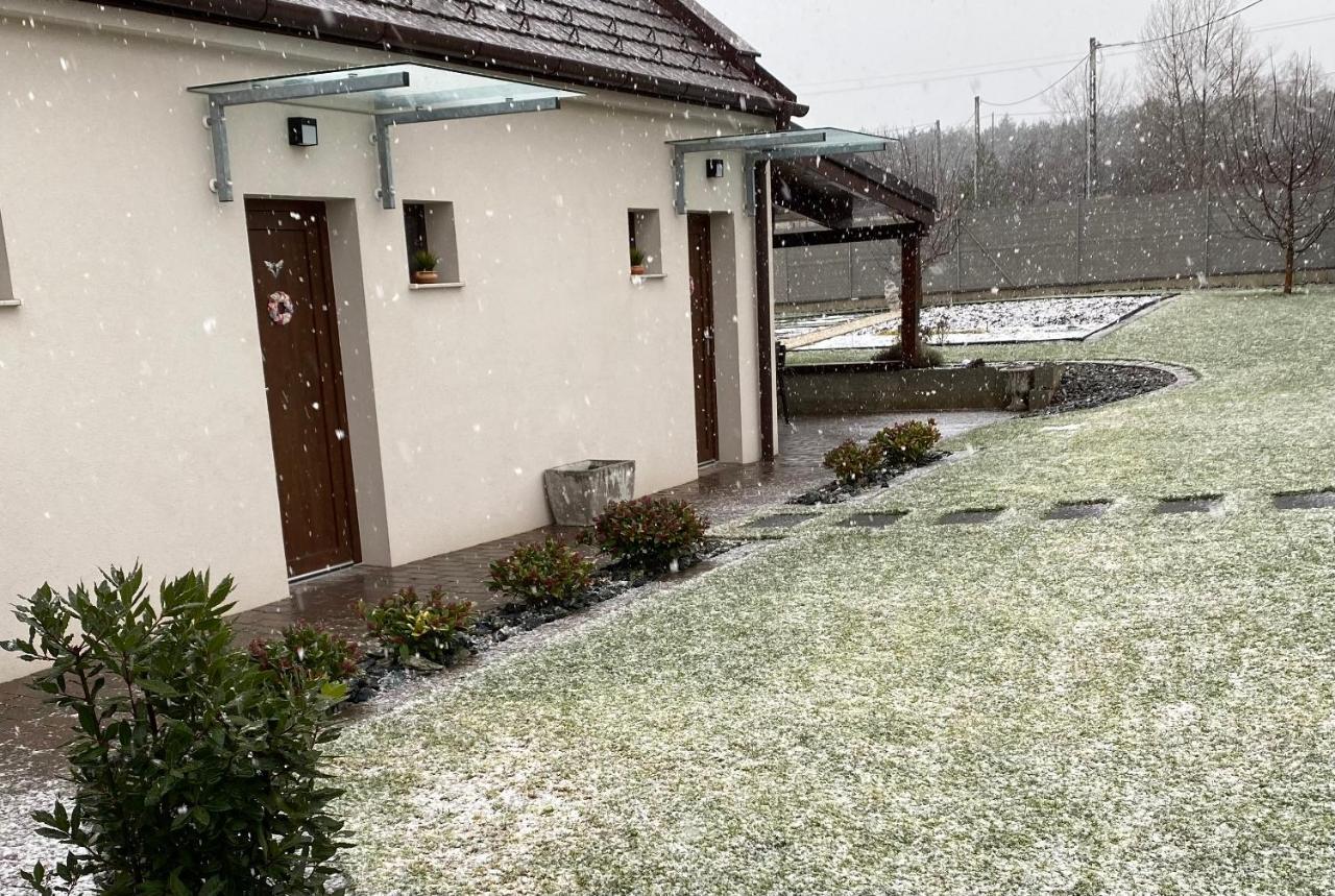 Ölyv Apartman Fertőrákos Kültér fotó